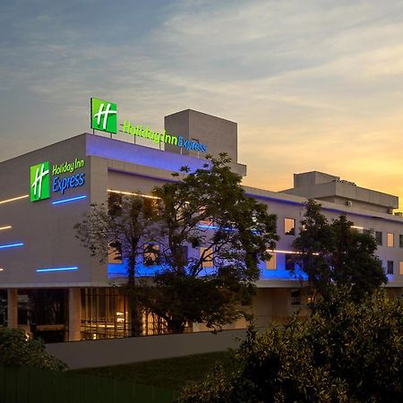 Holiday Inn Express Bengaluru Bommasandra By Ihg Kammasandra Eksteriør bilde