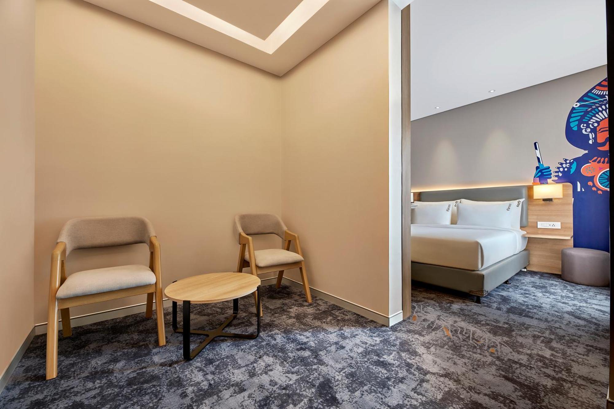 Holiday Inn Express Bengaluru Bommasandra By Ihg Kammasandra Eksteriør bilde