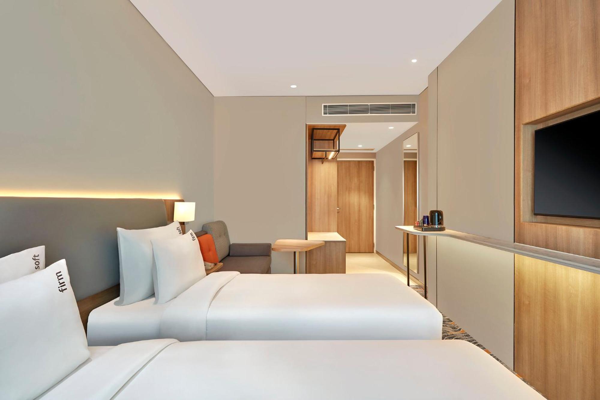 Holiday Inn Express Bengaluru Bommasandra By Ihg Kammasandra Eksteriør bilde